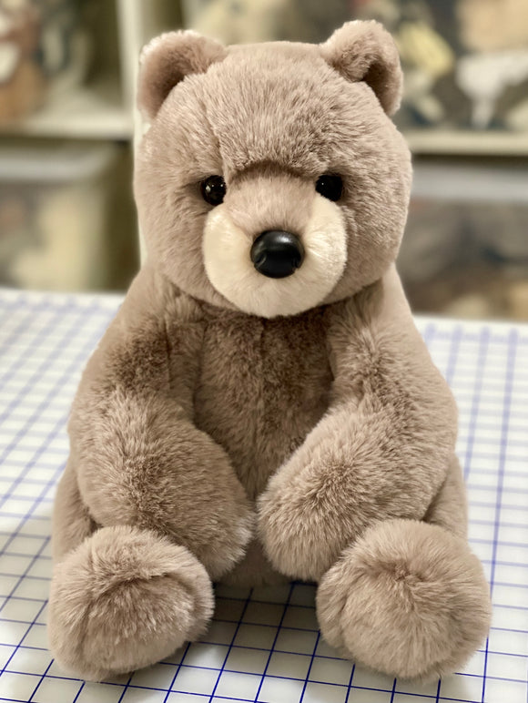 19-inch Weighted Gray Bear, up to 8lbs